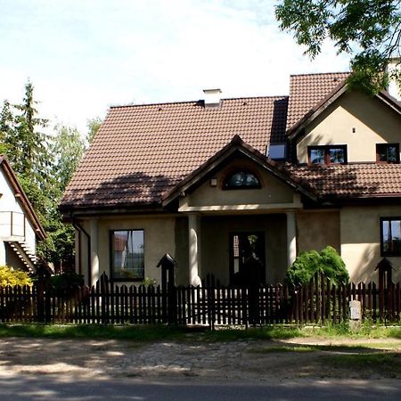 Piernikowy Dworek Lubicz Esterno foto