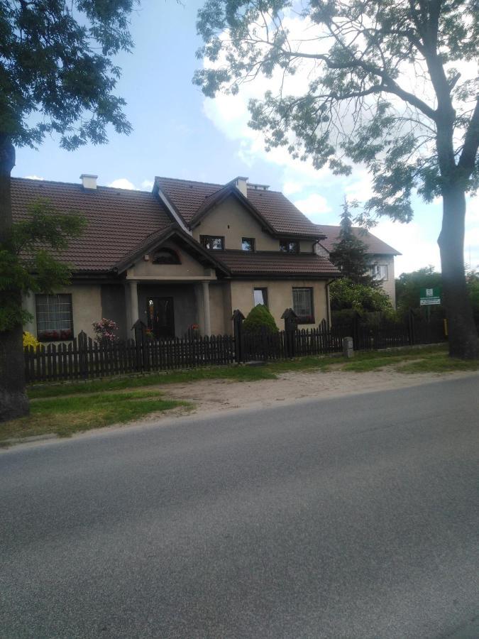 Piernikowy Dworek Lubicz Esterno foto